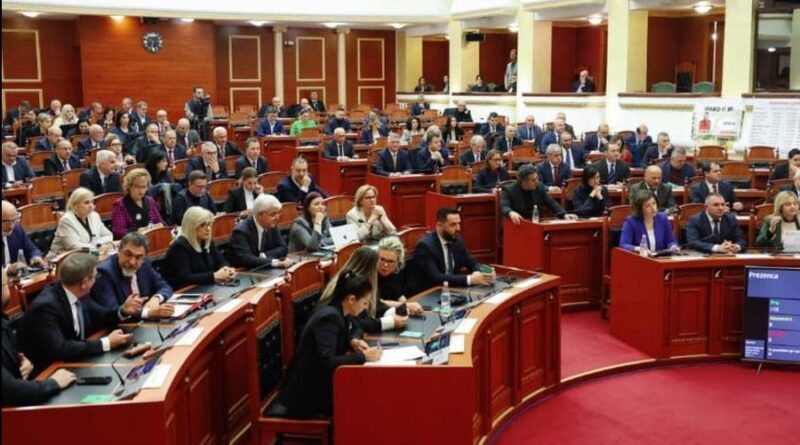 Periudhë fushate, por deputetët mbushën xhepat gjatë prillit; ja milionat që morën nga dietat