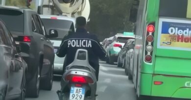 Policia