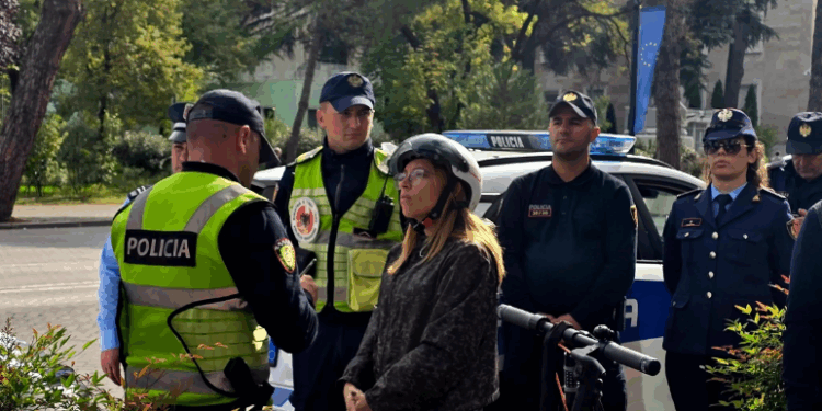 Policia