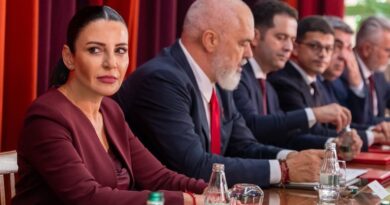 Ndryshime në Qeveri? Nga emrat për zvkryeministër dhe ministrit të Infrastrukturës dhe Energjisë, çfarë thuhet në korridoret e politikës Ndryshime