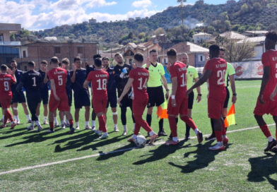 Klubi i elitës vetëm po zhgënjen, e mposht ekipi i Kategorisë së Parë mes 7 golave në miqësore