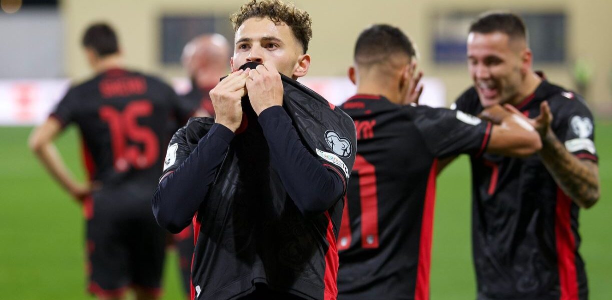 E gjithë Shqipëria me sytë nga Kristjan Asllani, një gol i tij “garanton” finalen e play-off të Botërorit