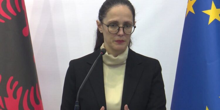 “Jemi vend importues i karburanteve, jo prodhues”, Ibrahimaj: Nafta është rritur me 24%, por po e monitorojmë çdo ditë