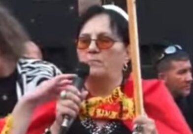Qytetarja nga protesta: Argita Berisha dhe familja e ish-kryeministrit na kanë marrë pronat në Divjakë! Ne të persekutuarit s’përfituam asgjë nga qeveria e PD Qytetarja nga protesta: Argita Berisha dhe familja e ish-kryeministrit na kanë marrë pronat në Divjakë! Ne të persekutuarit s’përfituam asgjë nga qeveria e PD
