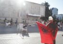 Tubimi i djeshëm/ Qëndruan deri në orët e para të mëngjesit para Kryeministrisë, policia procedon 9 protestues