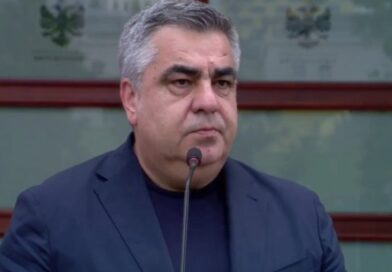 Gruaja e tij me depozitë 247 mijë euro, Gonxhja: Shqipëria sot më mirë se kurrë më parë, protestuesit jashtë realitetit