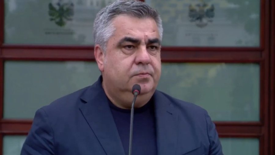 Gruaja e tij me depozitë 247 mijë euro, Gonxhja: Shqipëria sot më mirë se kurrë më parë, protestuesit jashtë realitetit