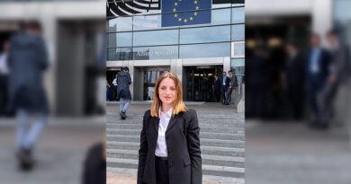 U largua nga PS-ja, Marjana Koçeku ftohet në Bruksel nga eurodeputetët: Do diskutojmë për protestën dhe korrupsionin