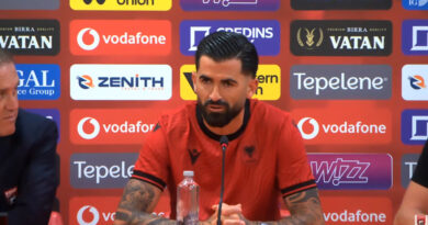 “E di trajneri”, Elseid Hysaj u drejtohet sulmuesve të Kombëtares: Broja, Mehmeti, Daku dhe të tjerë duhet ta dinë se…