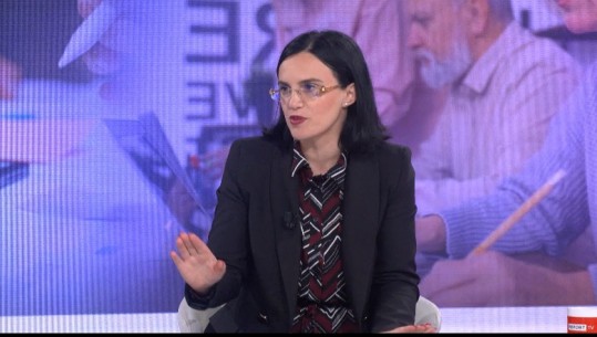 Grabiti 5 mijë euro në ditën e parë të punës,“tmerri” i bizneseve të Tiranës, “ekspertja e punësimit” Kumrie Zika lirohet pas tre ditësh (DETAJE të reja) Kumrie Zika