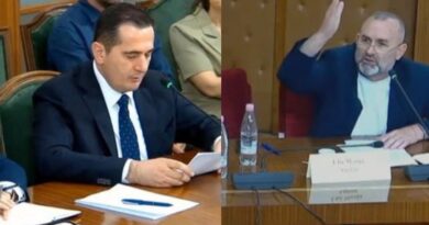 ‘Mbylle gojën, legen’! Përplasje e ashpër te Reforma Zgjedhore: Ulsi Manja ofendon Ivi Kason në prani të kreut të SPAK-ut