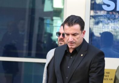 “Veliaj të lirohet”, avokatët ndërkombëtarë të kryebashkiakut kërkojnë zbatimin e vendimit të Kushtetueses "Veliaj të lirohet", avokatët ndërkombëtarë të kryebashkiakut kërkojnë zbatimin e vendimit të Kushtetueses