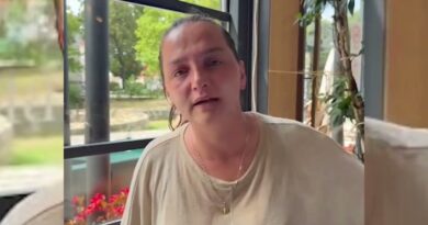 “Policia hodhi sprej lotsjellës, po më digjet lëkura”, aktivistja: Më zbritën nga ambulanca, morën vetëm efektivët